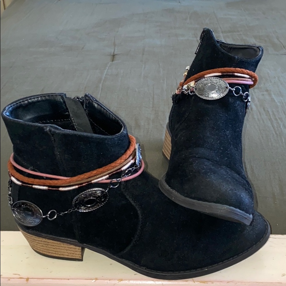 Black boots